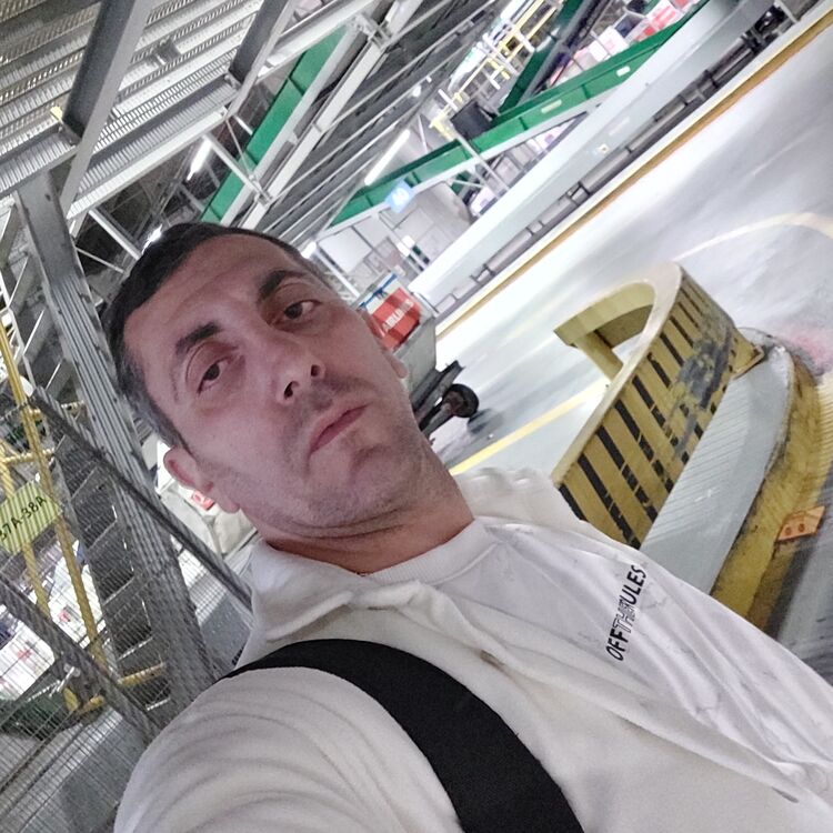  50778759  Ali, 40 ,    