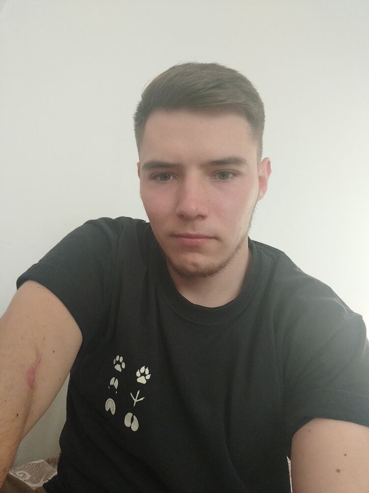  32835539  , 28 ,    