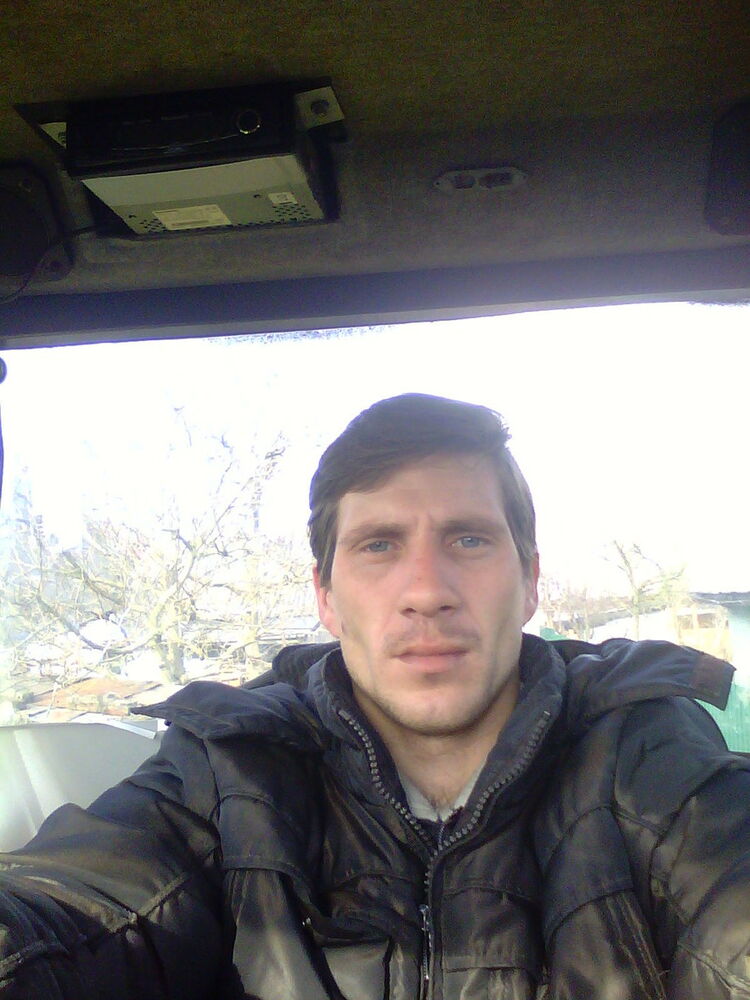  5763969  Denis, 45 ,    