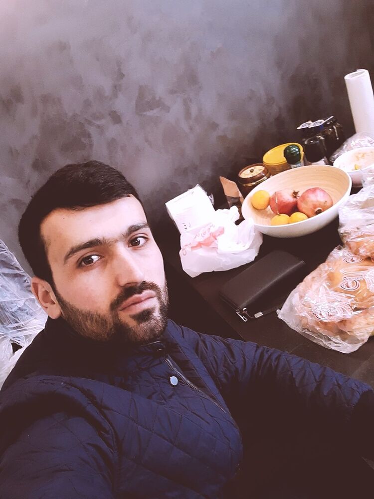  18545879  Muhammad, 30 ,    