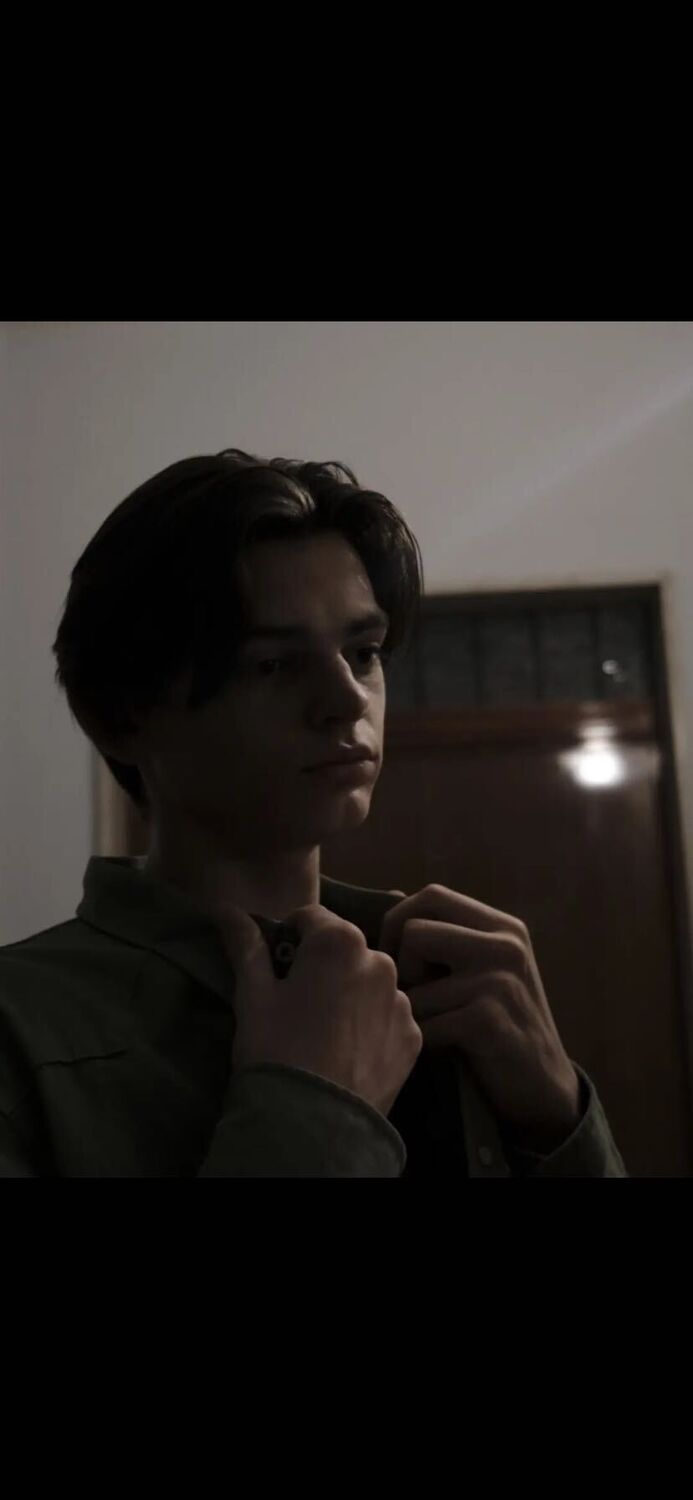  54572649  Artem, 19 ,    Tivoli