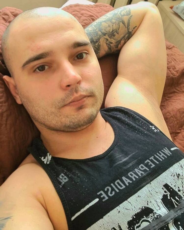  22938499  , 32 ,    