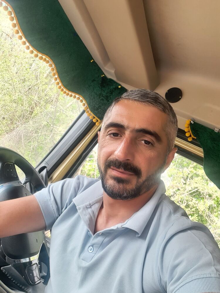  39053529  , 42 ,    