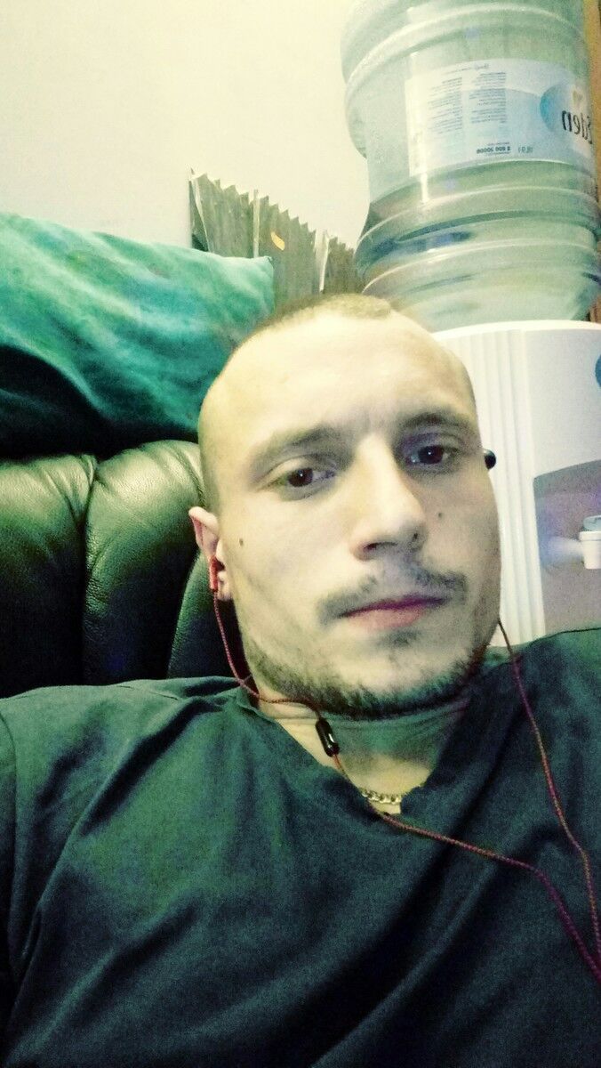  ,   Denis, 30 ,   ,   , c 