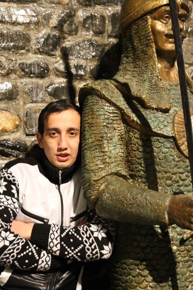  4758749  Ceyhun, 39 ,    