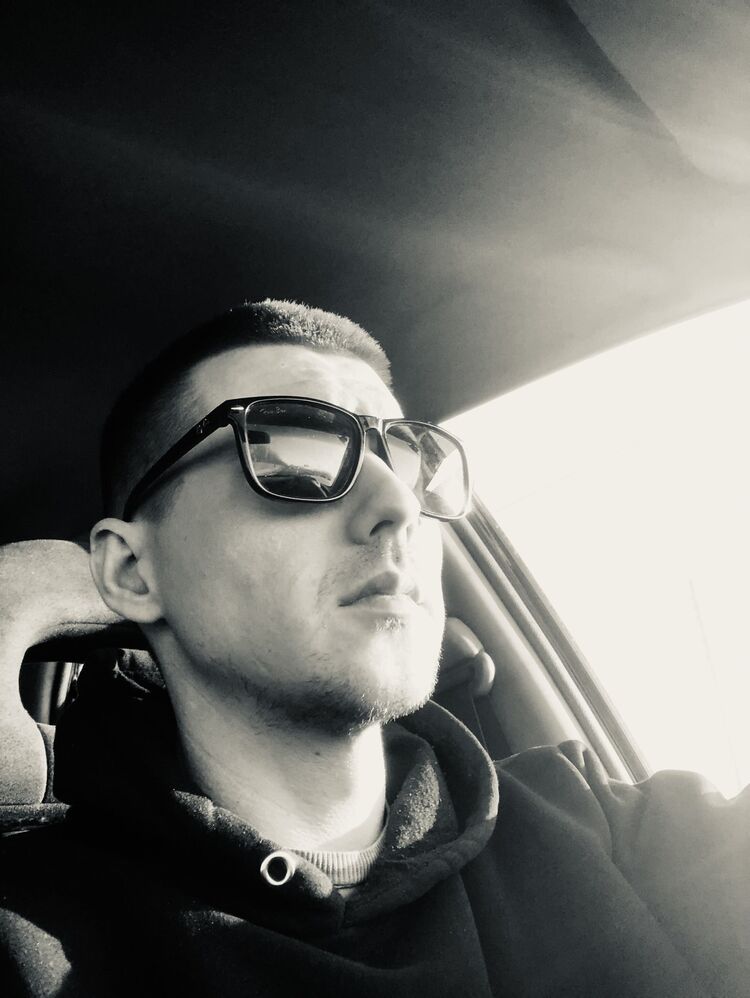  41381969  , 32 ,    