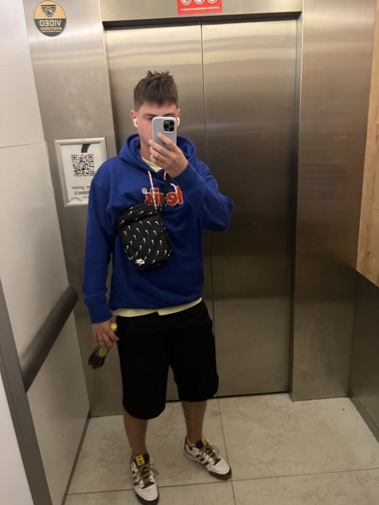  28085799  , 23 ,    