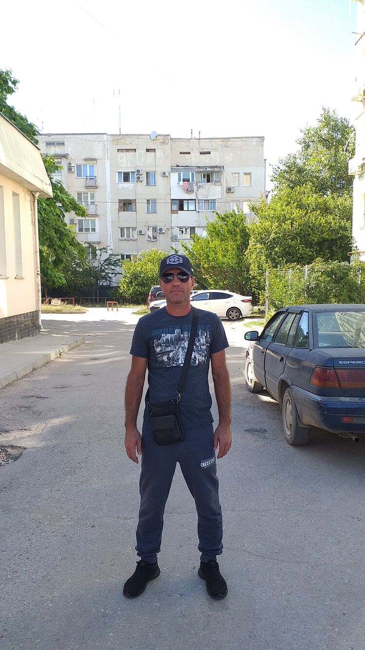  24354649  , 44 ,    