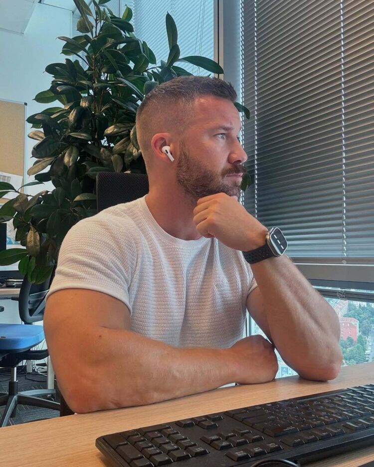  51511489  Henry Morgan, 40 ,    Canary Wharf