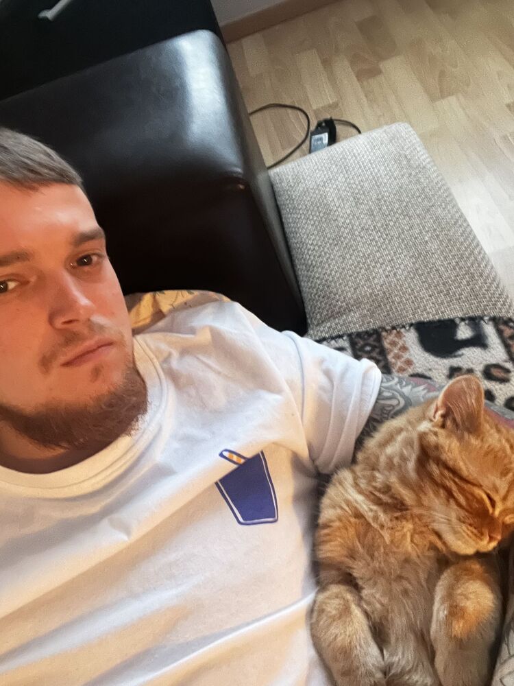  ,   Vladislav, 28 ,   ,   