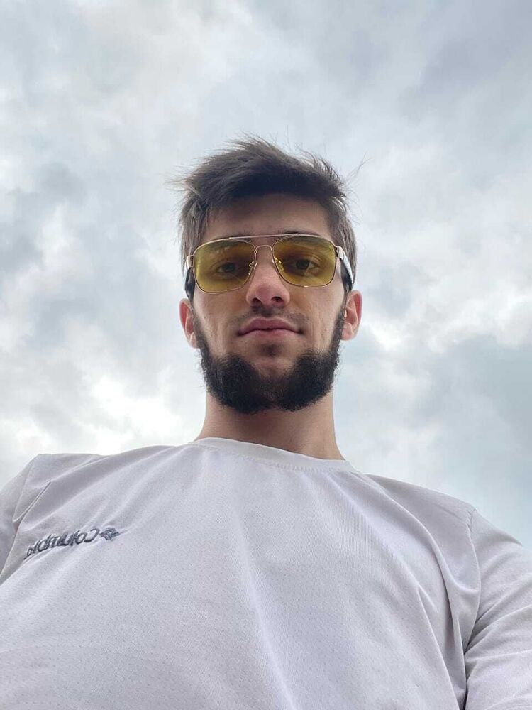  53606779  Shamil, 19 ,    