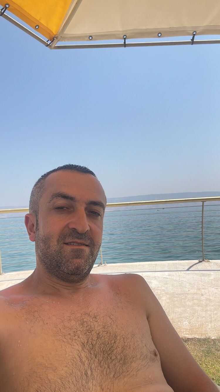 King George,   Yura, 42 ,   ,   