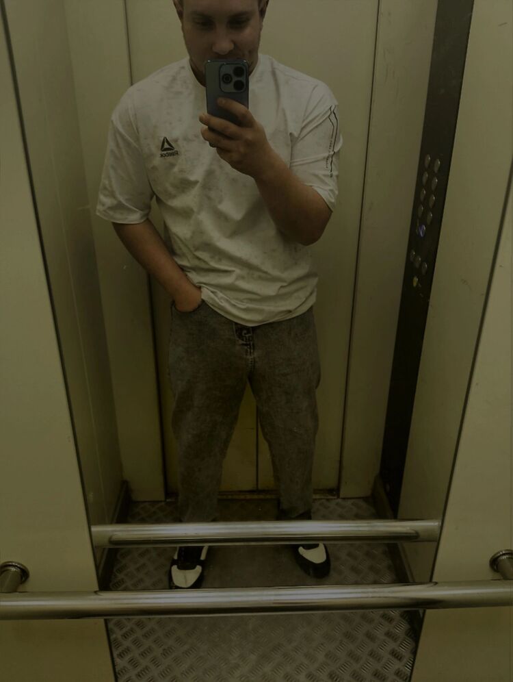  52537549  , 23 ,    