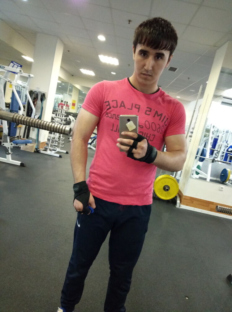  ,   Parviz, 30 ,     , c 