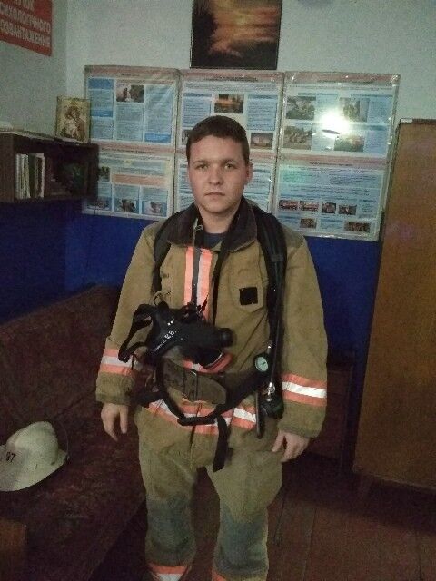  ,   Denis, 32 ,   ,   , c 