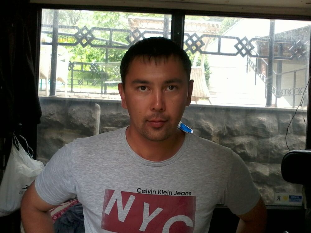  4700979  Talgat, 43 ,    