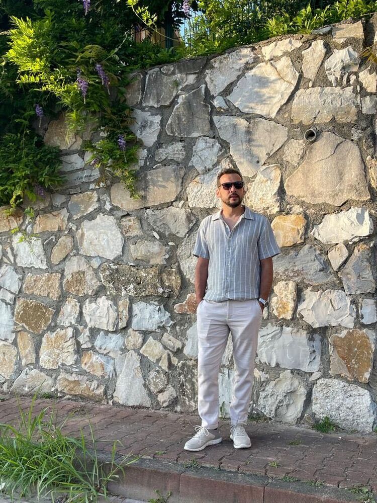  44268739  Hakan, 34 ,    