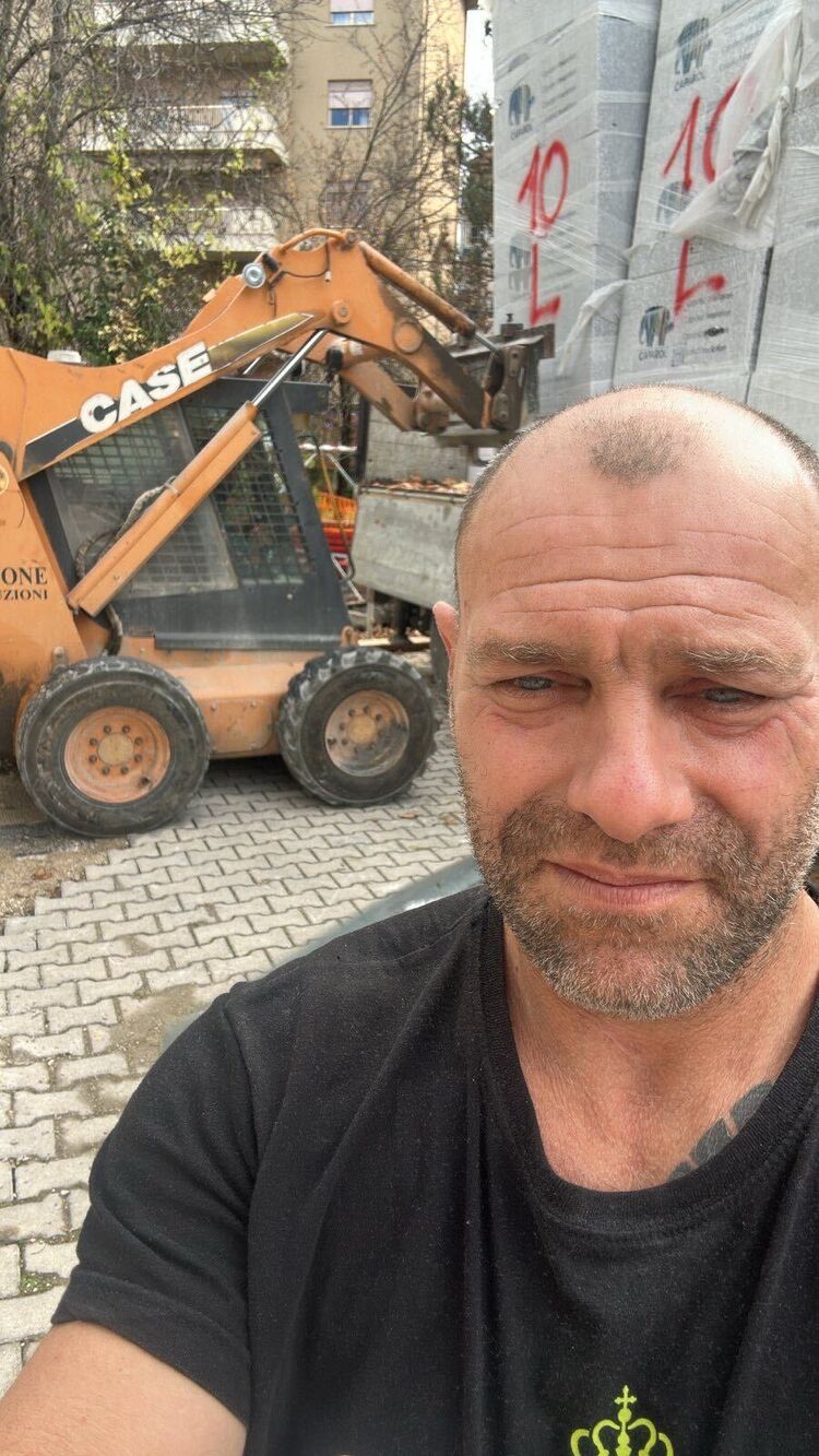  40177949  GABRIELE, 41 ,    