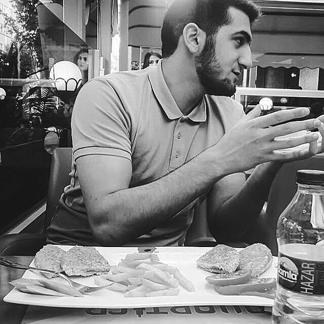  ,   Azad, 29 ,   