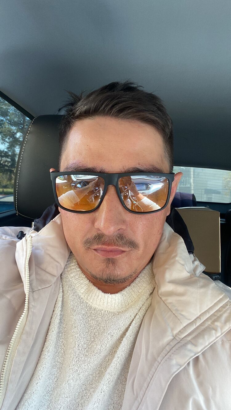  54350459  Artem, 38 ,    