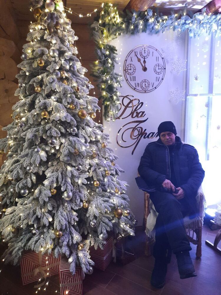 ,   Alexander, 47 ,   ,   