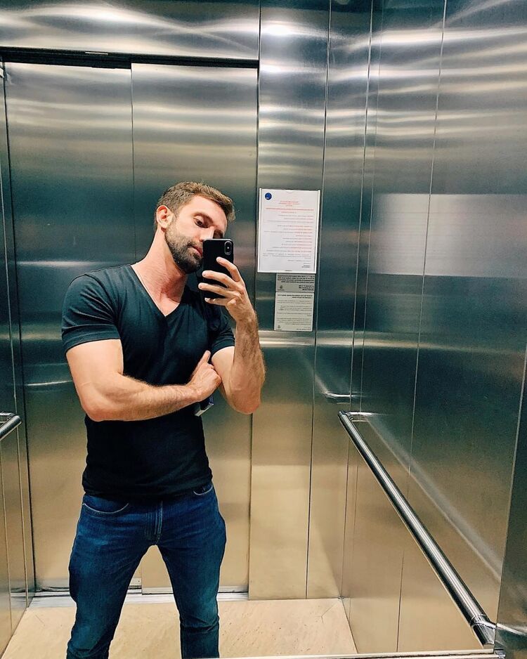  43989249  , 36 ,    