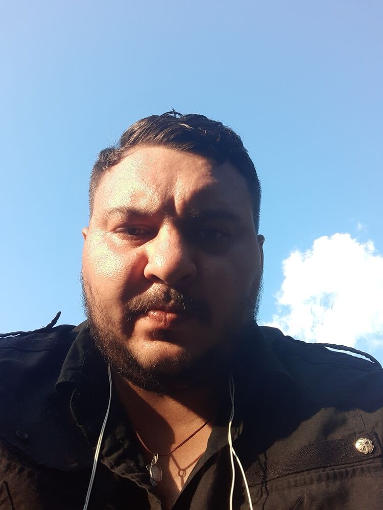  --,   Igor, 33 ,   ,   