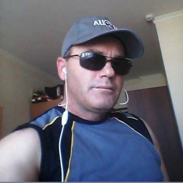  53272559  Arsim, 45 ,    