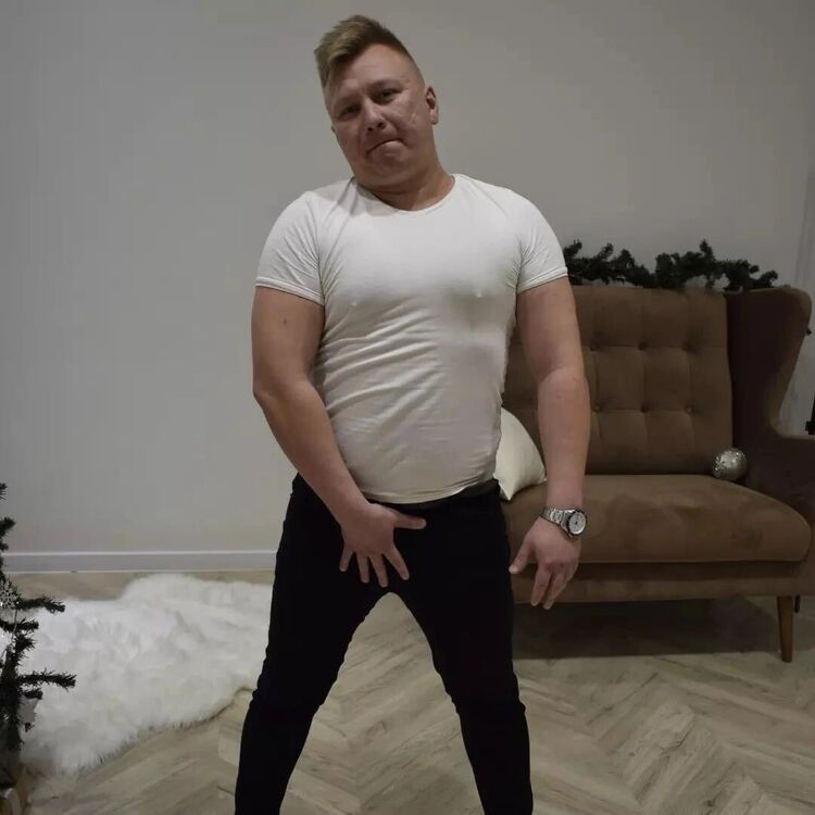  33232379  , 32 ,    