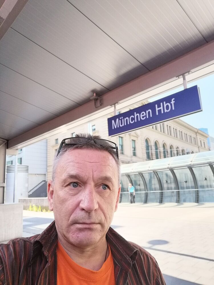  20306619  Nikolay, 61 ,    