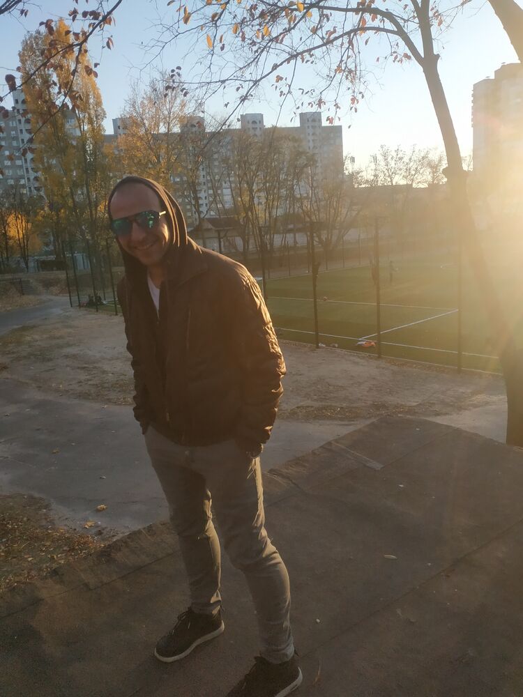  ,   Sergik, 33 ,   ,   , c 