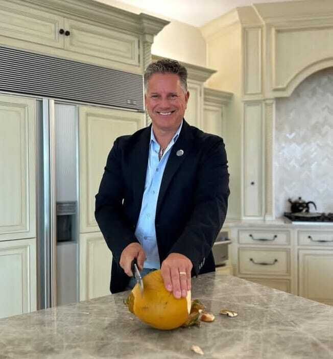  50234939  Samuel Moroz, 59 ,    