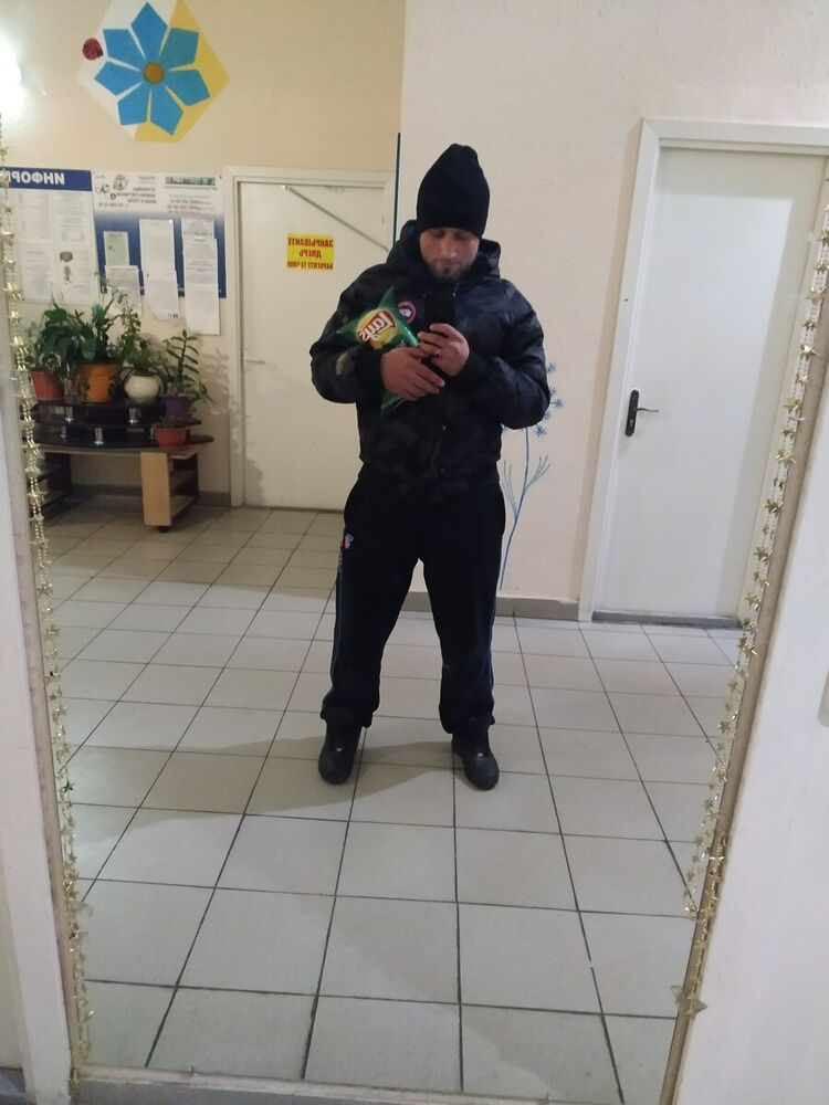  20695309  , 28 ,    