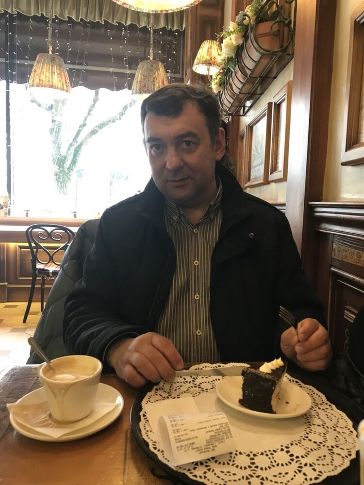  19025029  , 56 ,    