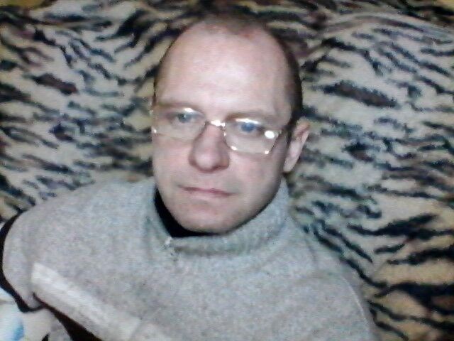  11253829  Viktor, 54 ,    