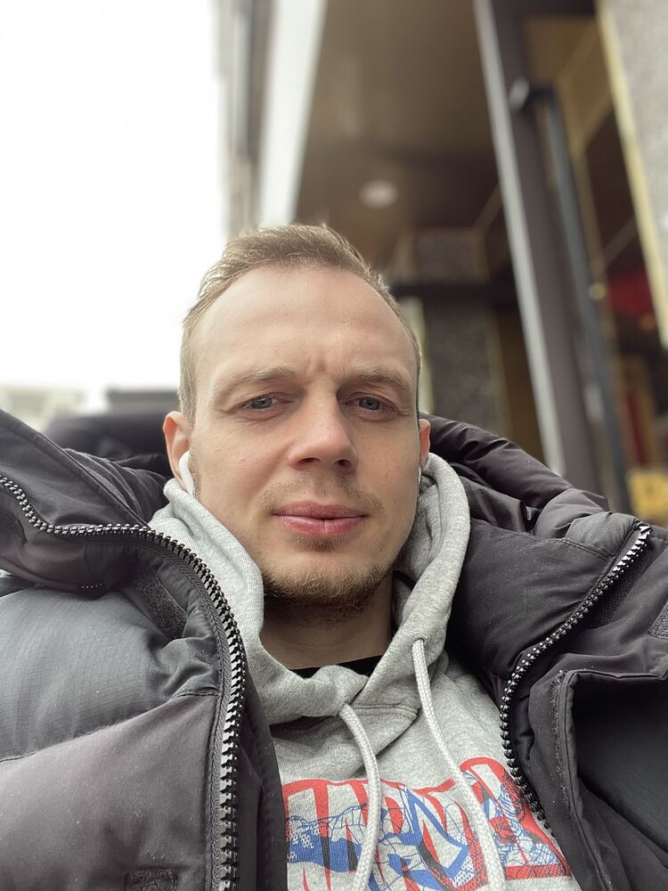  ,   Pavel, 33 ,   ,   