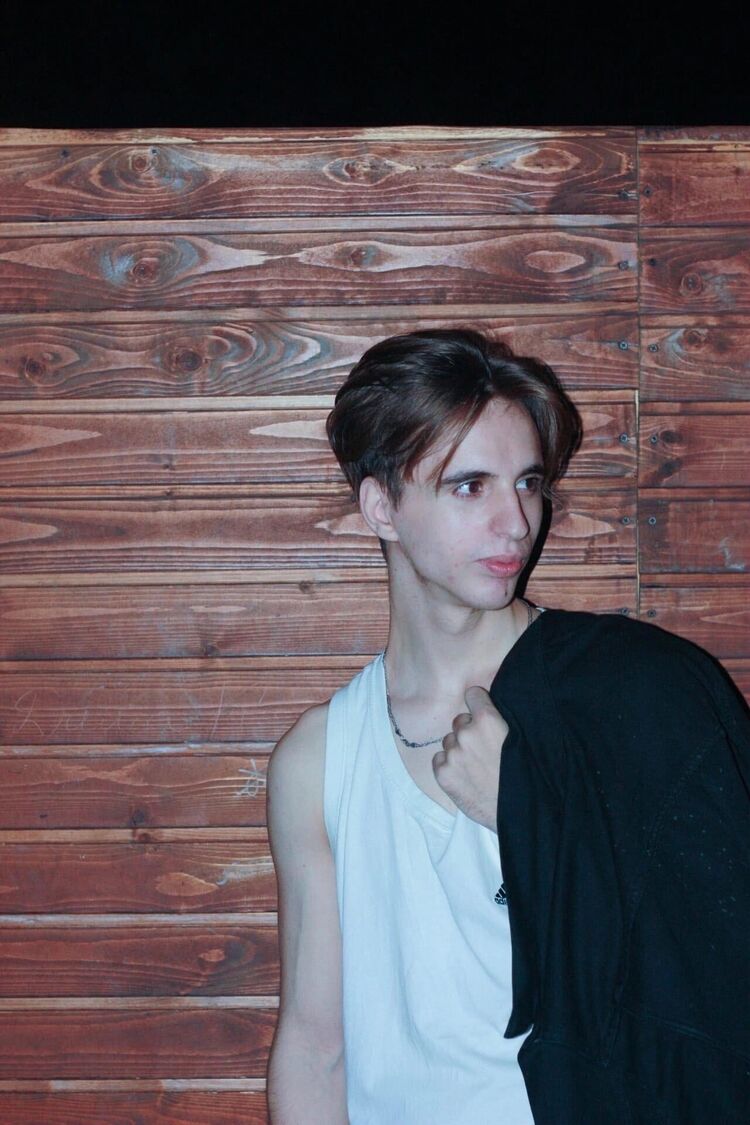  ,   Vladislav, 20 ,   ,   , c 