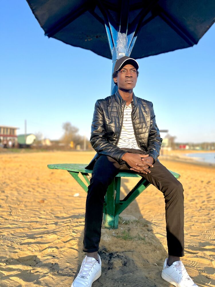  51021139  Moustapha, 26 ,    