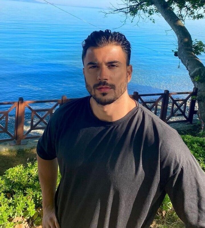  51008559  Hakan, 40 ,    
