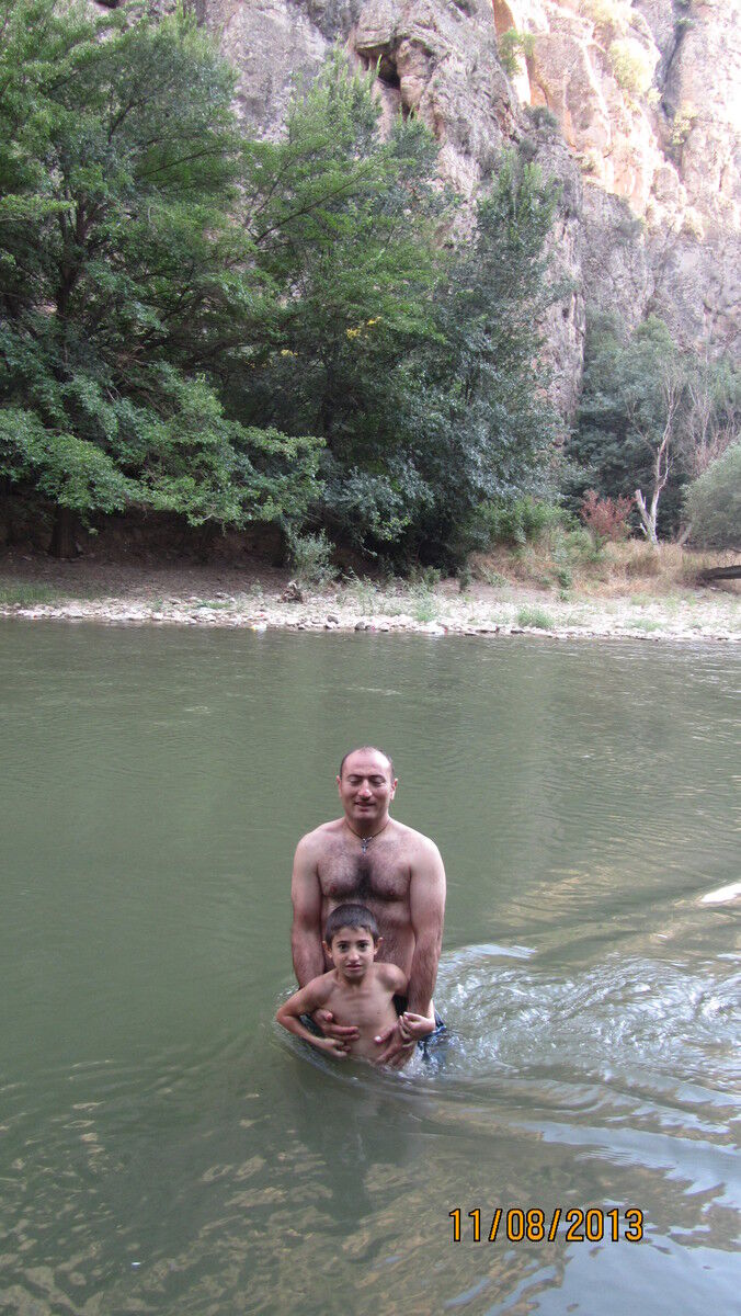  3989759  Armando, 46 ,    