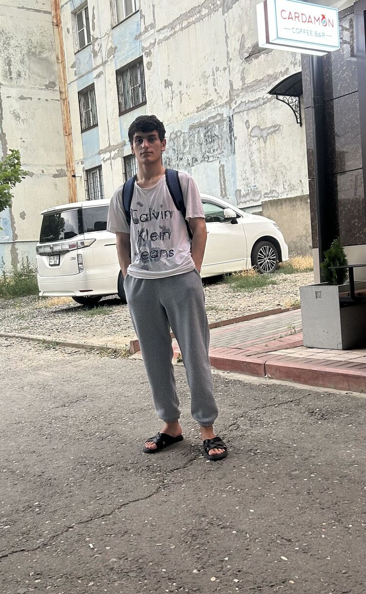  46008639  , 21 ,    