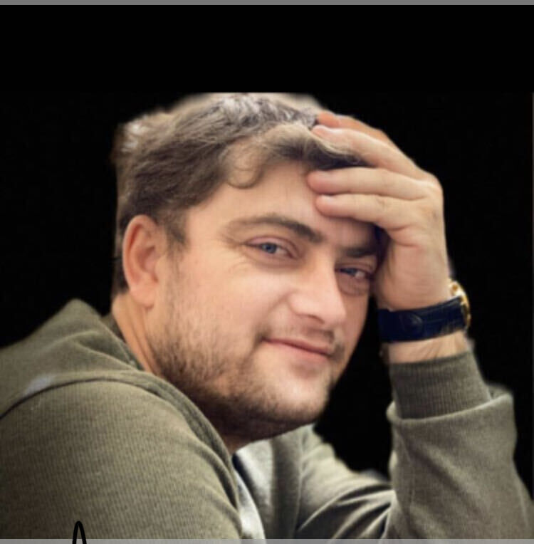  37074929  Love guru, 30 ,    