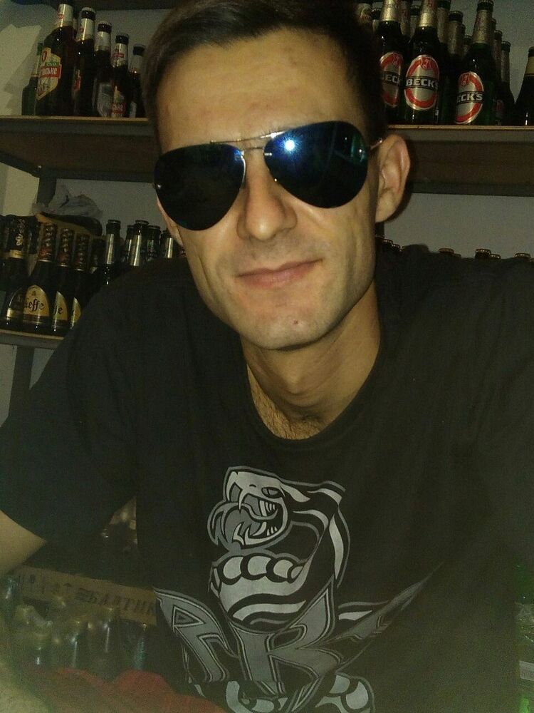 ,   Vikror, 37 ,   