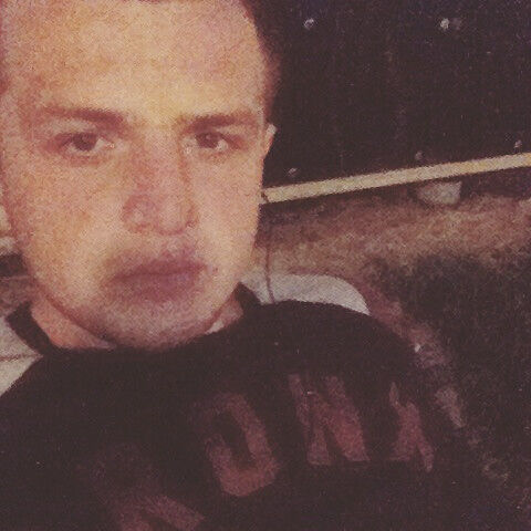  18647909  , 30 ,    