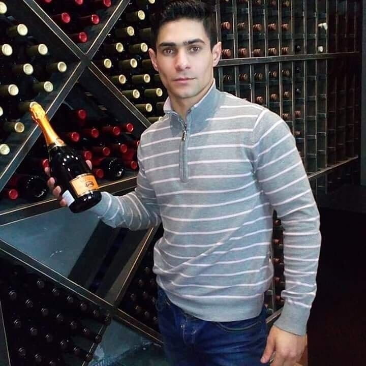  ,   Mihail, 32 ,   ,   , c 
