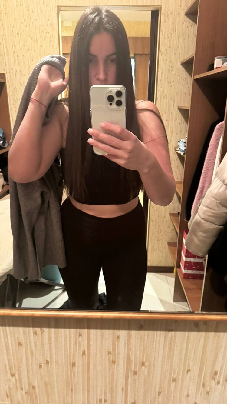  ,   Lili, 38 ,   c 