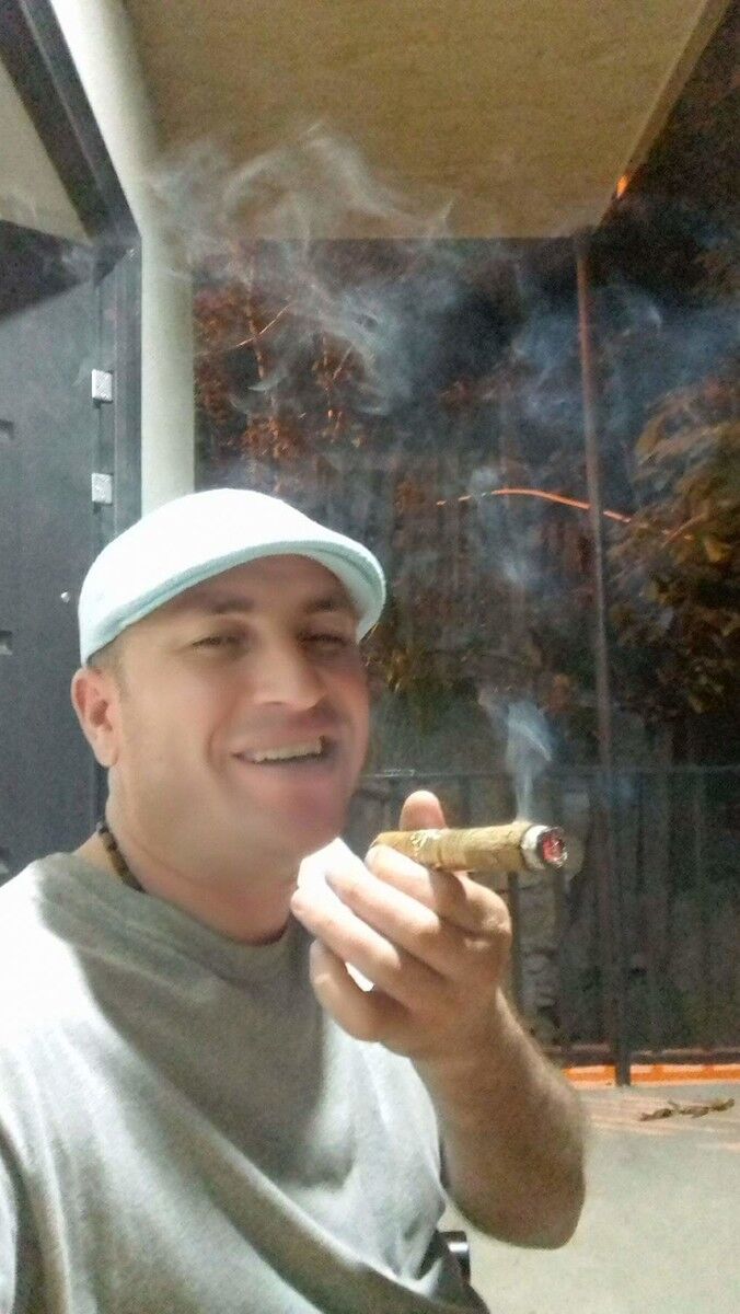  18369639  Lasha, 40 ,    