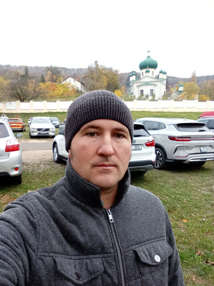  54270089  Soare, 31 ,    