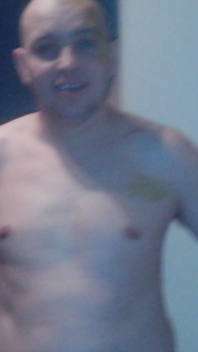  14947849  Roman, 40 ,    