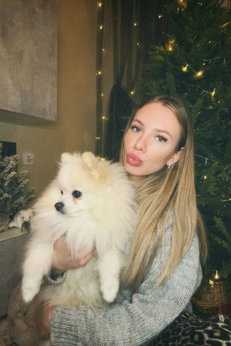  53775209  Alice, 29 ,    